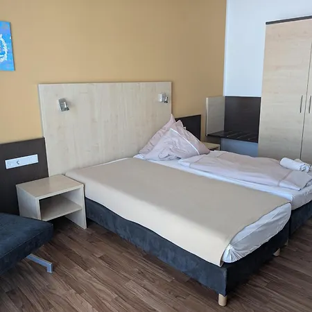 Auszeit Cafe & 3* Oberwornitz