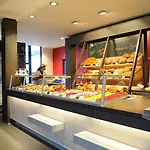 Hotel Auszeit Cafe & 3*