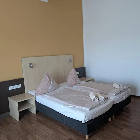 Otel Auszeit Cafe & Oberwornitz